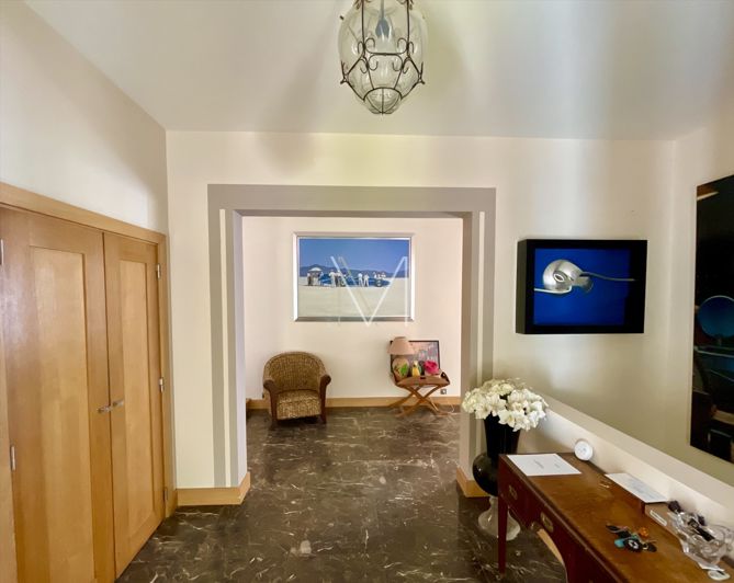 Image No.16-5 Bed House for sale