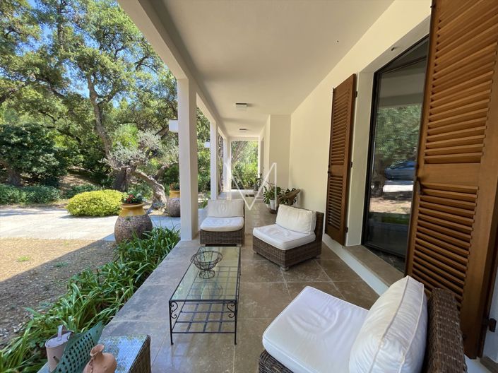 Image No.17-5 Bed House for sale