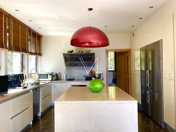 Image No.22-5 Bed House for sale