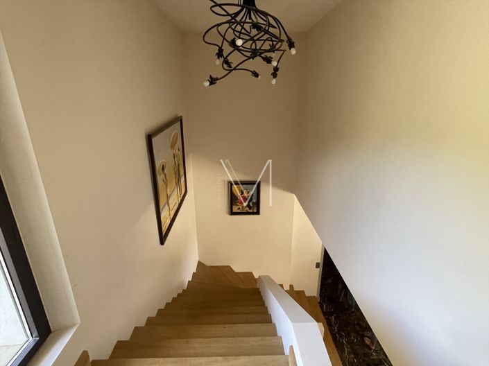 Image No.26-5 Bed House for sale