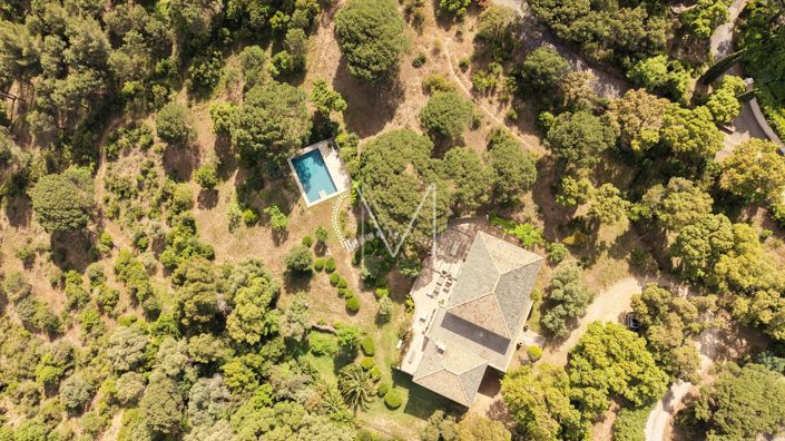 Image No.40-5 Bed House for sale
