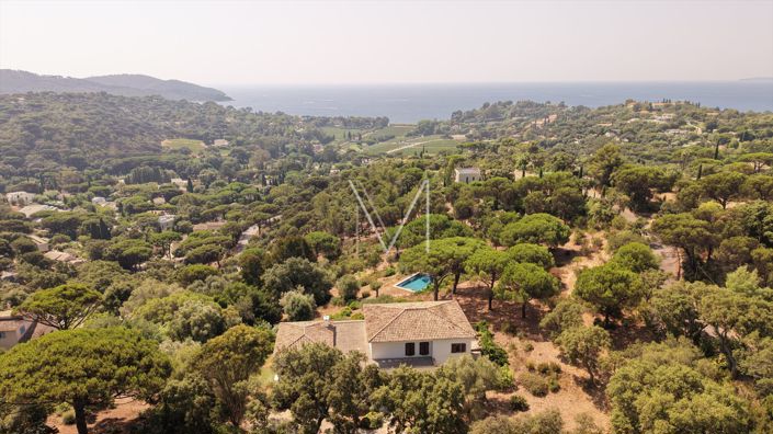 Image No.42-5 Bed House for sale