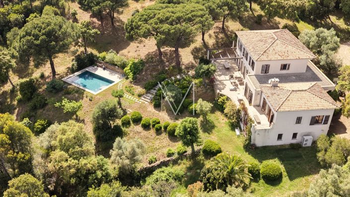 Image No.5-5 Bed House for sale