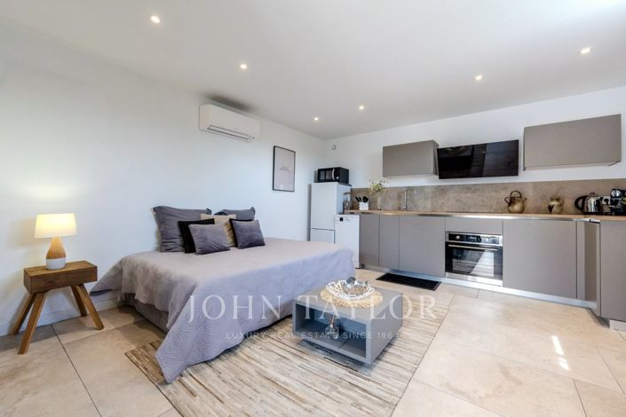 Image No.22-4 Bed House for sale
