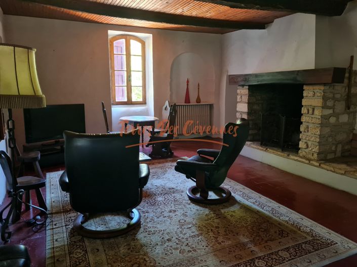 Image No.8-5 Bed House for sale