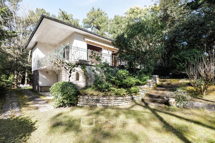 Image No.17-6 Bed House for sale