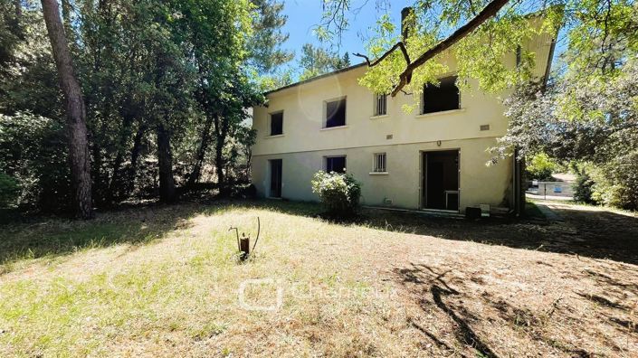 Image No.18-6 Bed House for sale