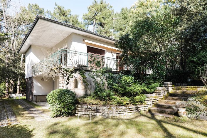 Image No.5-6 Bed House for sale