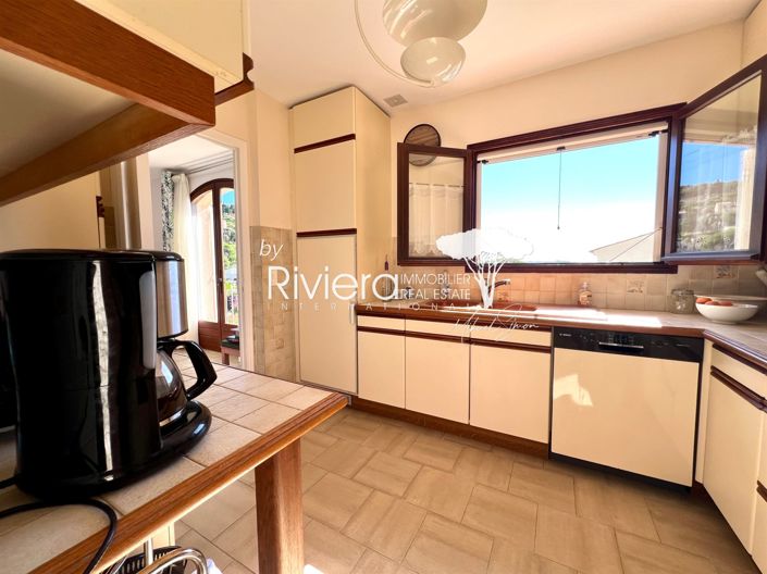 Image No.10-5 Bed House for sale