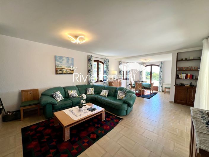 Image No.15-5 Bed House for sale