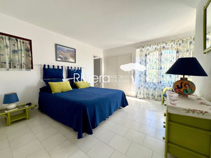 Image No.18-5 Bed House for sale