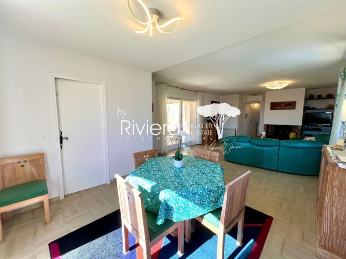 Image No.24-5 Bed House for sale