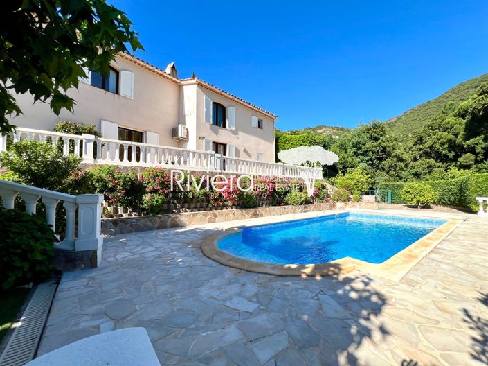 Image No.3-5 Bed House for sale