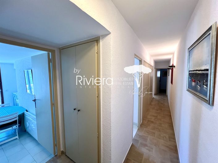 Image No.30-5 Bed House for sale