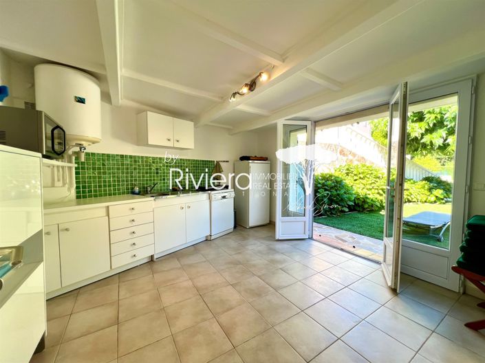 Image No.46-5 Bed House for sale