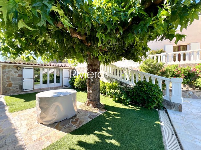 Image No.5-5 Bed House for sale