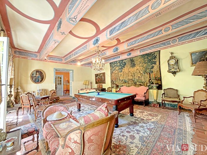 Image No.10-8 Bed House for sale