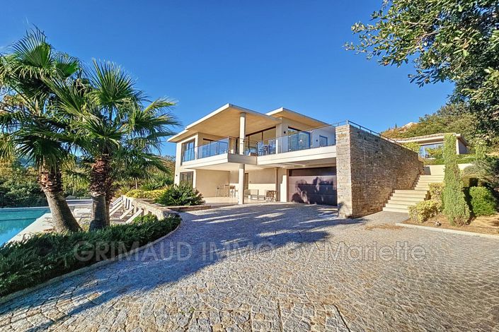 Image No.10-5 Bed House for sale