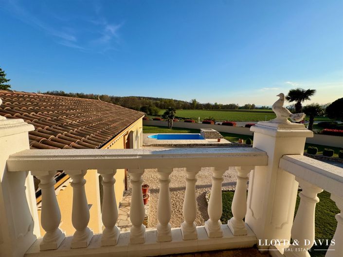 Image No.10-4 Bed House for sale