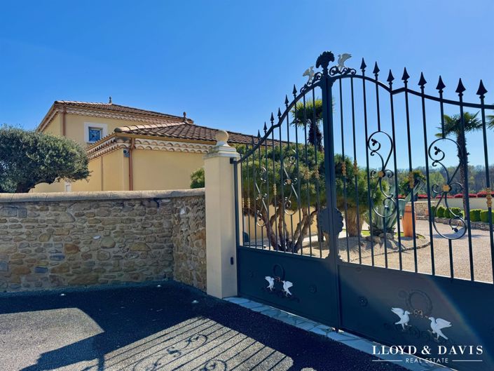 Image No.17-4 Bed House for sale