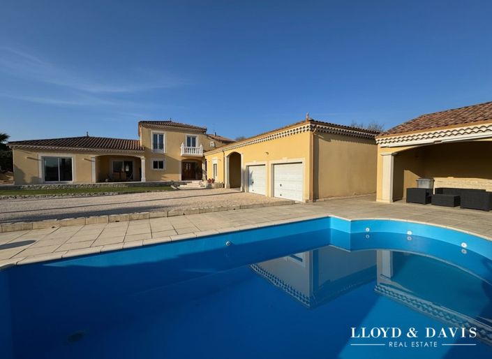 Image No.3-4 Bed House for sale