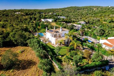 1 - Loule, House