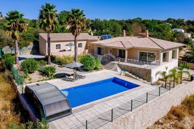 1 - Loule, House