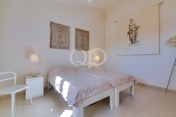 Image No.33-3 Bed House for sale