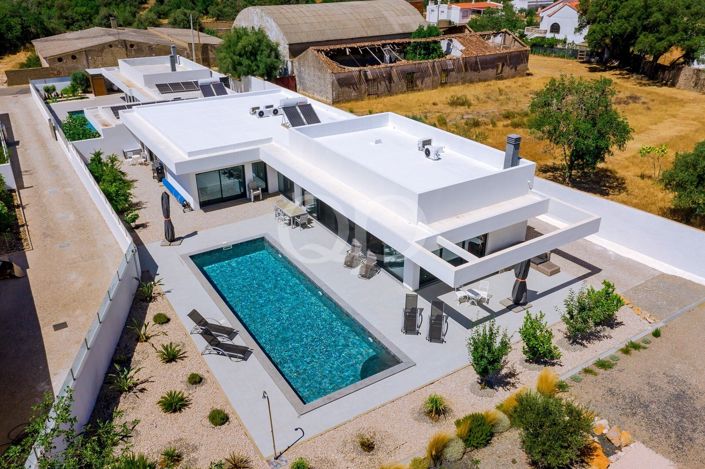 Image No.40-4 Bed House for sale