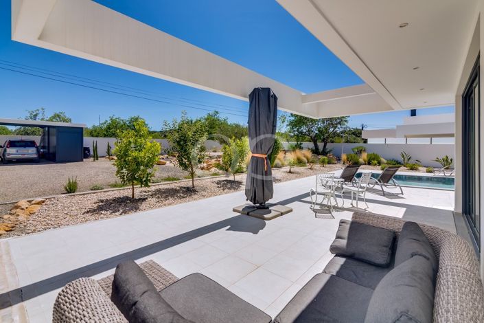 Image No.43-4 Bed House for sale