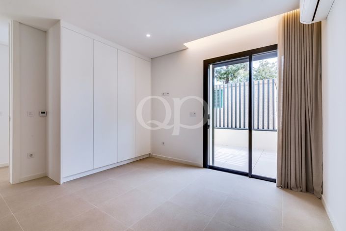 Image No.23-3 Bed Apartment for sale