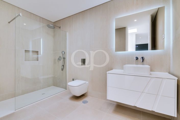 Image No.37-3 Bed Apartment for sale