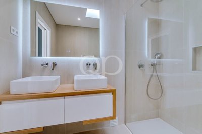 a6rqdufbjee3f3i77