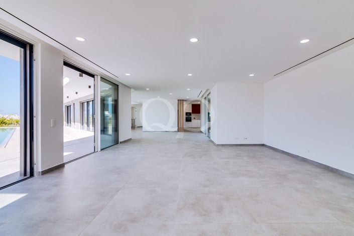 Image No.50-4 Bed House for sale