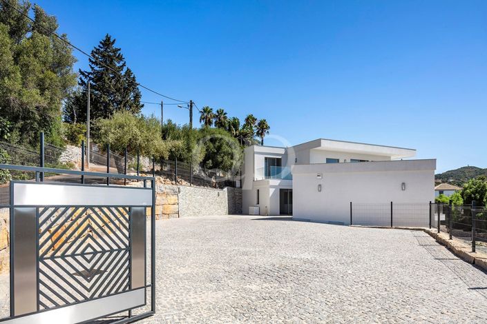 Image No.30-4 Bed House for sale
