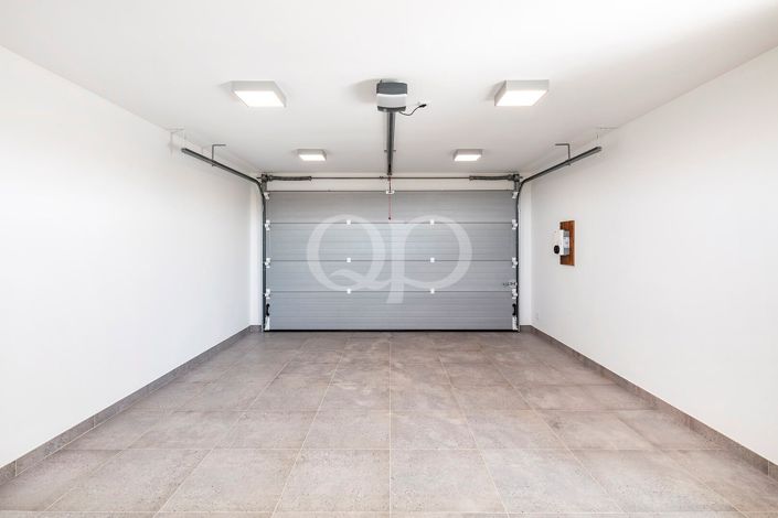 Image No.37-4 Bed House for sale
