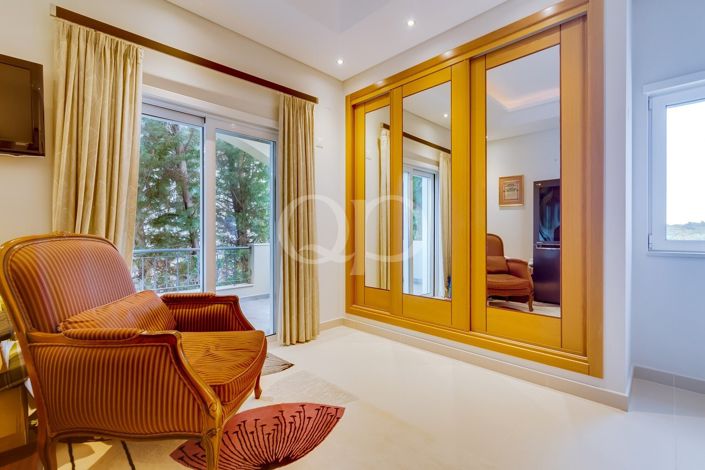 Image No.16-4 Bed House for sale