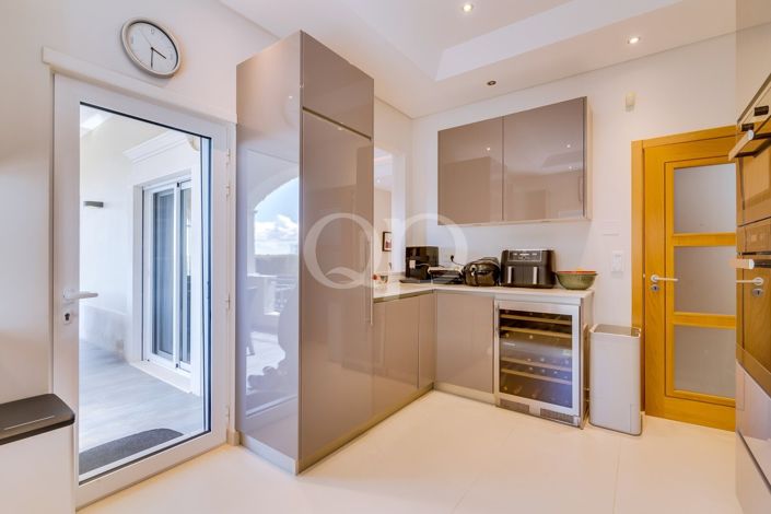 Image No.34-4 Bed House for sale