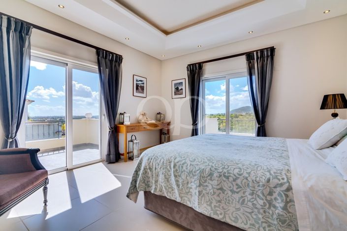 Image No.4-4 Bed House for sale