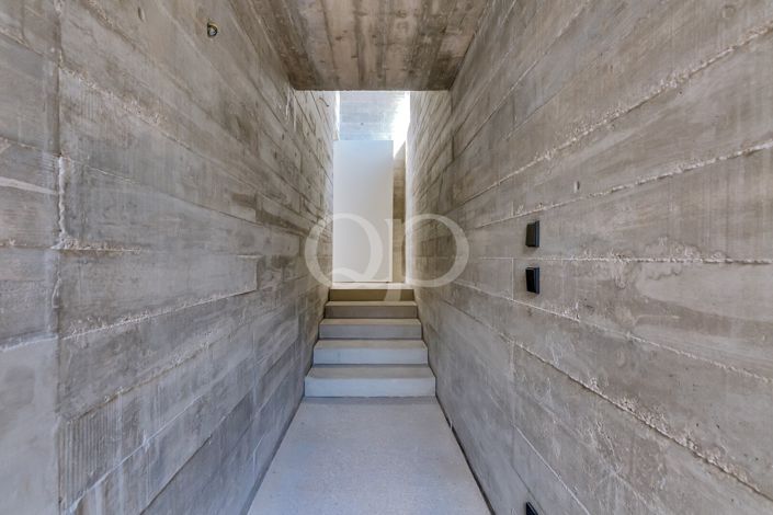 Image No.34-4 Bed House for sale