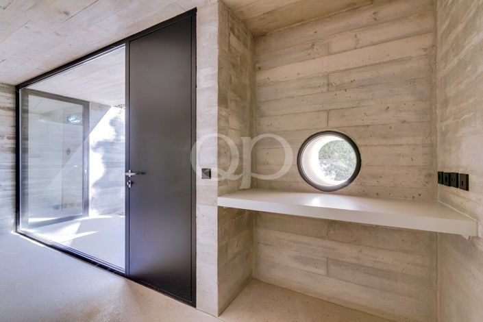 Image No.48-4 Bed House for sale