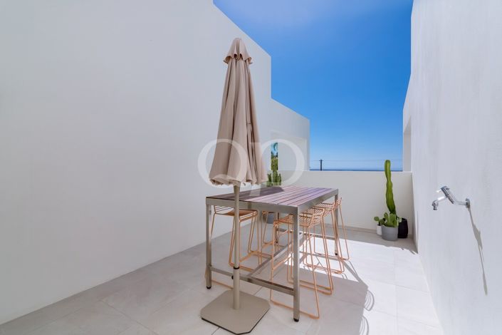 Image No.14-4 Bed House for sale