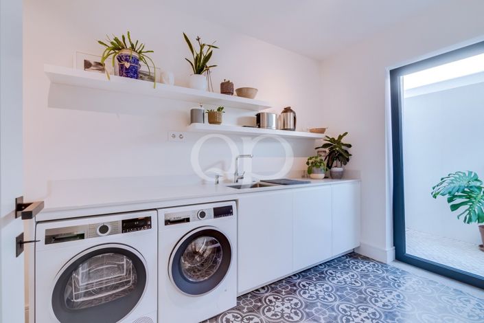 Image No.40-4 Bed House for sale