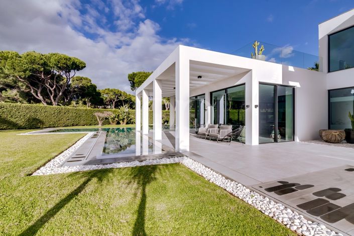 Image No.10-4 Bed House for sale