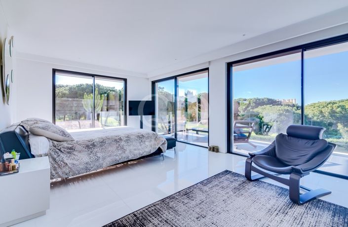 Image No.14-4 Bed House for sale