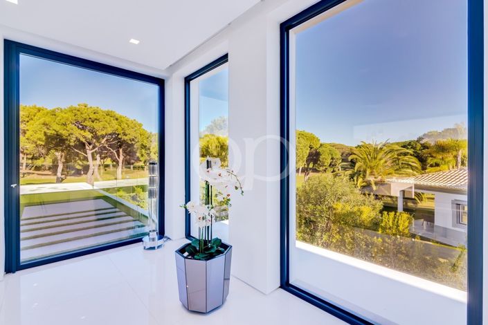 Image No.19-4 Bed House for sale