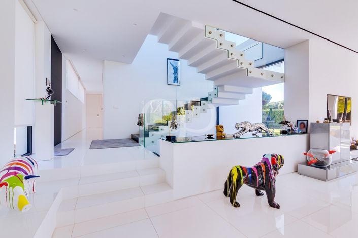 Image No.22-4 Bed House for sale