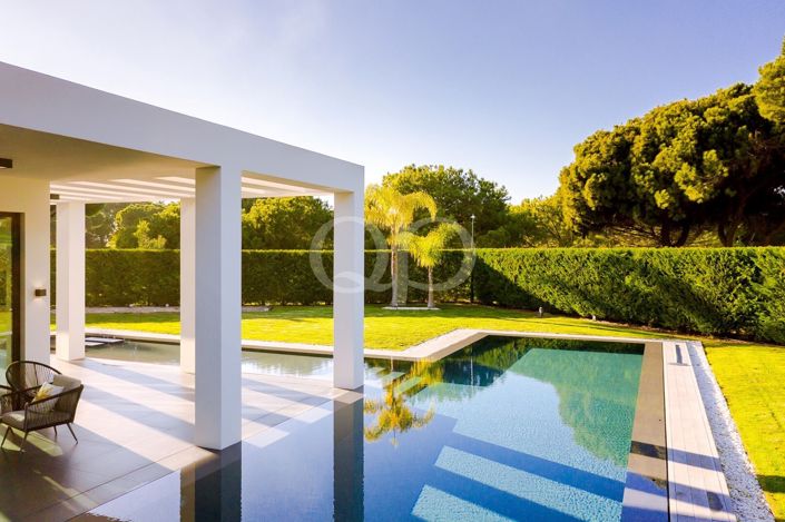 Image No.26-4 Bed House for sale