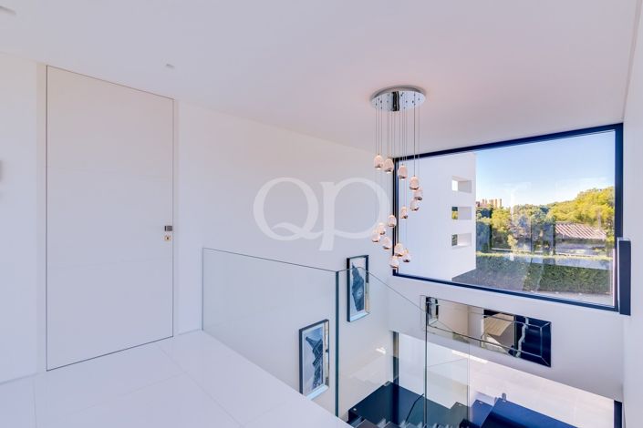 Image No.47-4 Bed House for sale