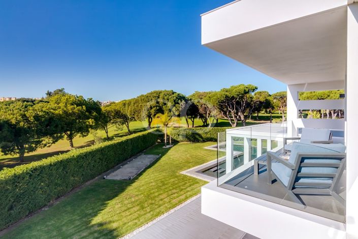 Image No.6-4 Bed House for sale
